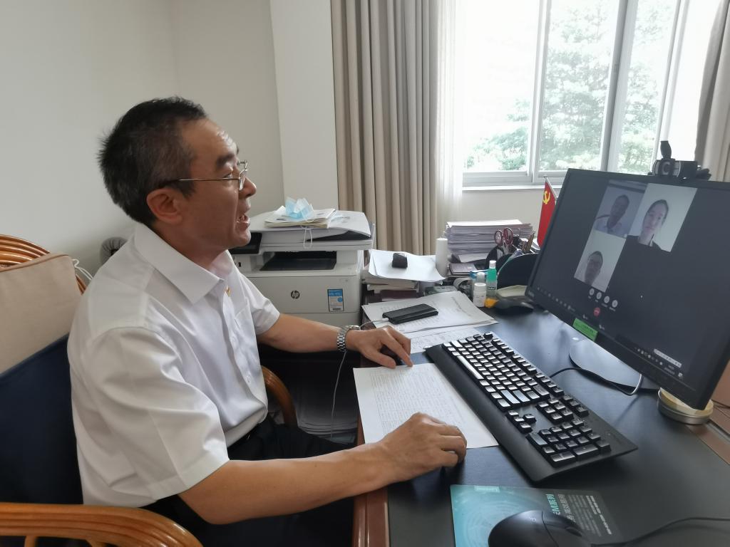 英国上市公司365