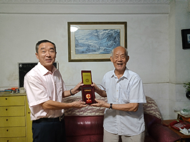 英国上市公司365